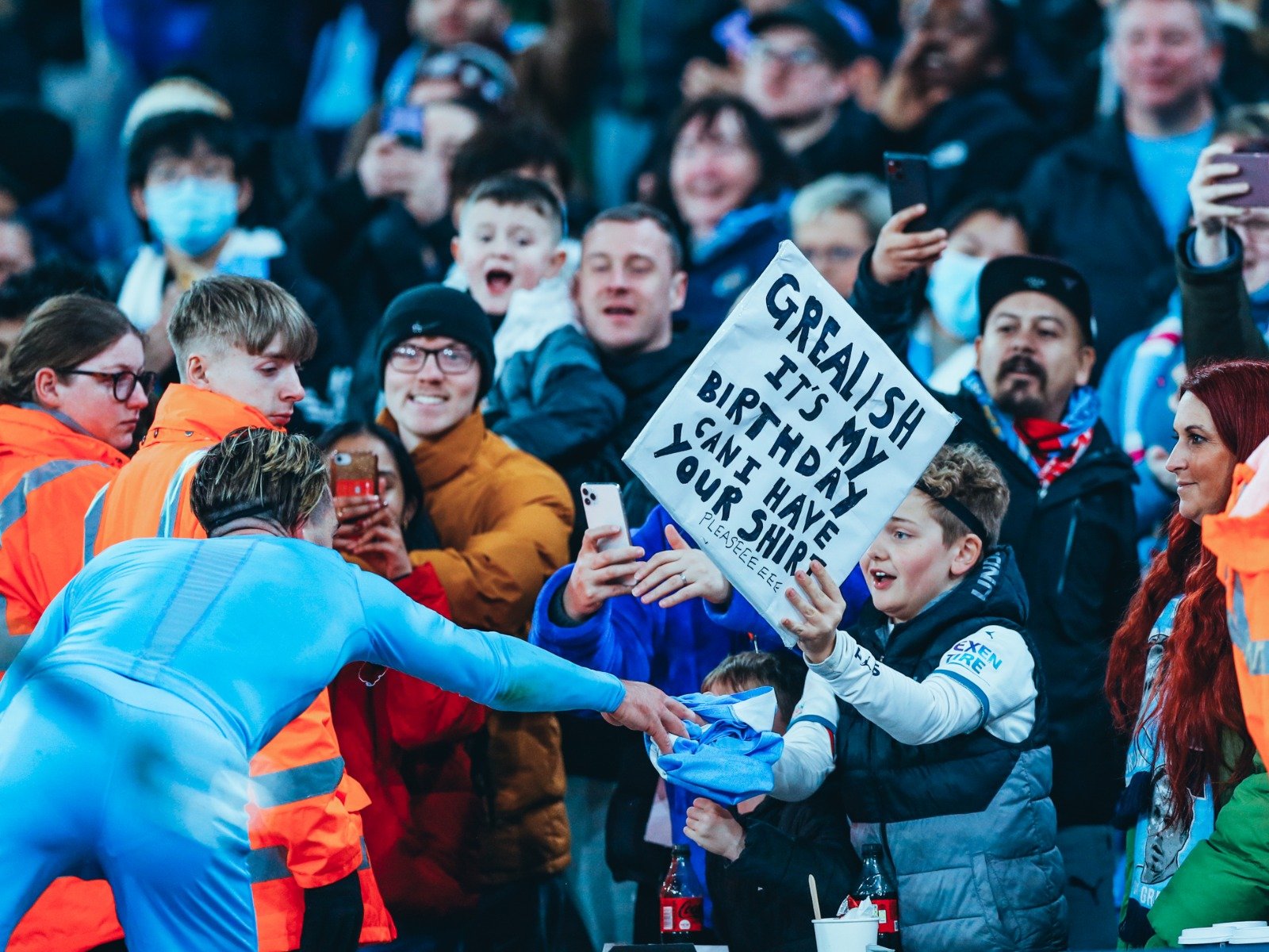 后半段占据 后半段占据